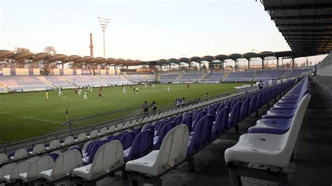 Ferenc liszt international airport, budapest. IV. kerület - Újpest | Csúszik a Szusza Ferenc stadion ...