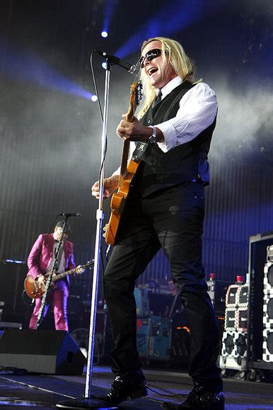 Def Leppard Poison And Cheap Trick Launch Tour With Big Riffs And
