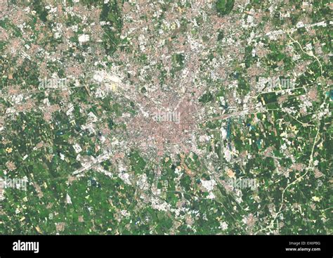 Colore Immagine Satellitare Di Milano Italia Immagine Scattata In
