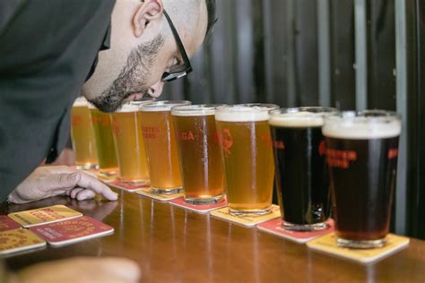 Craft Beer Tasting 101 A Guide Through The Beer Flight Vietcetera