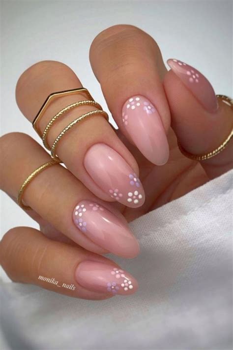 Stunning Almond Shape Nail Design For Summer Nails