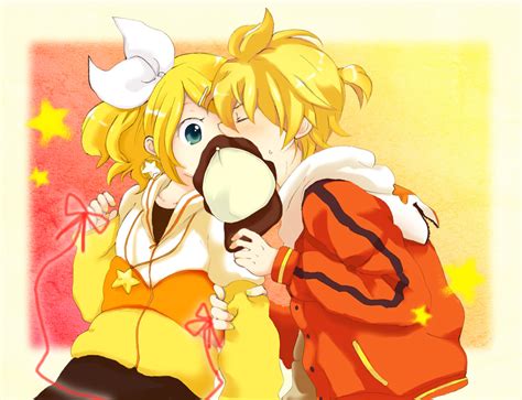 Kiss Juvenile Rin And Len Kagamine Photo 10251046 Fanpop