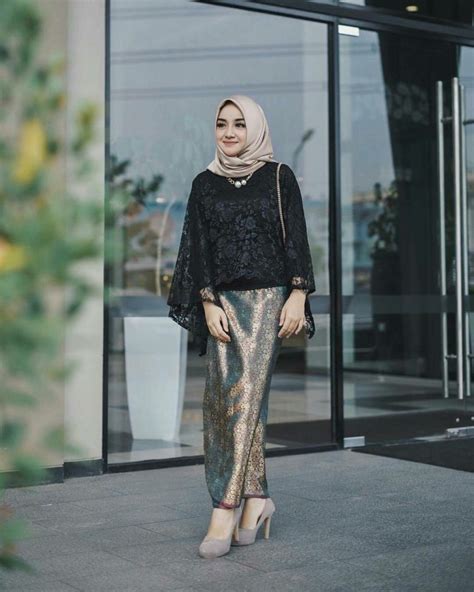 60 Kebaya Modern Model Hijab Remaja Brokat Terbaru