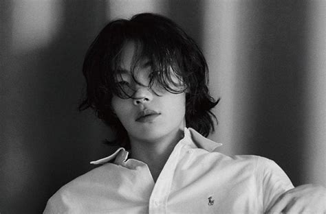 Kdrama lucky romance star ryu jun yeol is keeping himself busy not only with his upcoming films the king, taxi driver and silent witness but … exclusive an intimate interview with ryu jun yeol. Ryu Jun Yeol Shows Off New Look In Fashionable Photoshoot ...