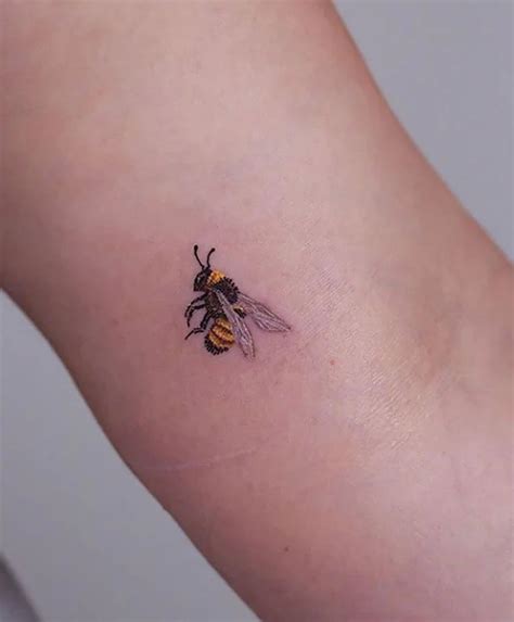 Minimalist Simple Cute Bee Tattoo Img Dink