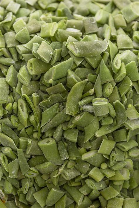 Lavali e mettili in una padella dove avrai già fatto rosolare l'aglio e il peperoncino con l'olio d' oliva extra vergine. Fondo Di Verdure Dell'alimento, Nutrizione Sana Vitamine ...