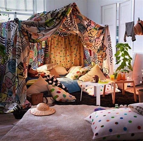 Bring in pillows and stuffed toys to make the floor comfy enough for lounging. 14 Reading Forts We'd Love to Escape Into | Blanket fort ...