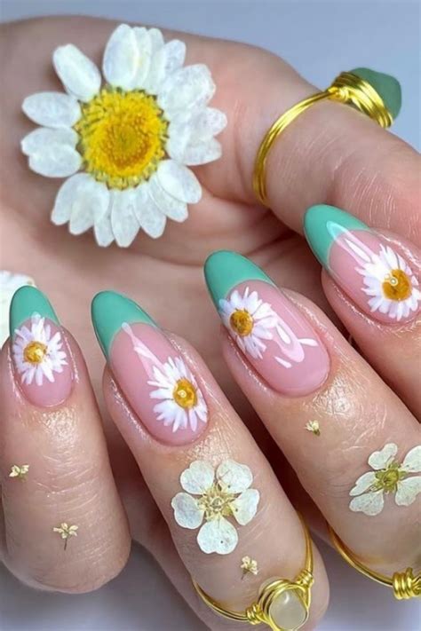 30 Pretty Sunflower Nails For Summer Nail Design To