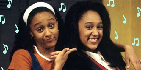 did you ever notice this sneaky thing about the sister sister theme song