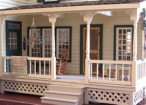 Idea For Miniature Dollhouse Front Porch I Like The Lattice On The