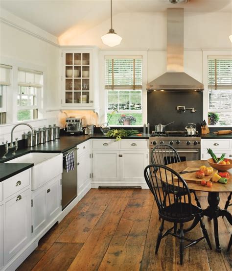 4 bedroom 3 bath home with hardwood and tile floors throughout. White Kitchens for Vintage Homes - Old House Journal Magazine