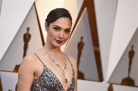 Gal Gadot Recrutée Par Netflix Pour être La Star Dune Franchise à La