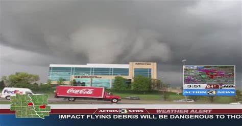 Tornado Reported By Nws On The Ground In Omaha