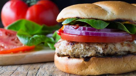 How To Make A Juicy Grilled Turkey Burger Youtube