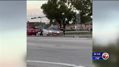 Video Shows Officers Detaining 2 After North Miami Hit And Run Nw