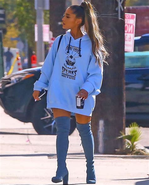 Cool Ariana Grande Pullover Kleid
