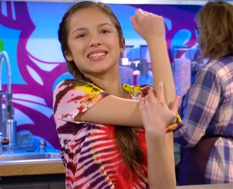 Who Plays Paige In Bizaardvark Olivia Rodrigo Facts About The