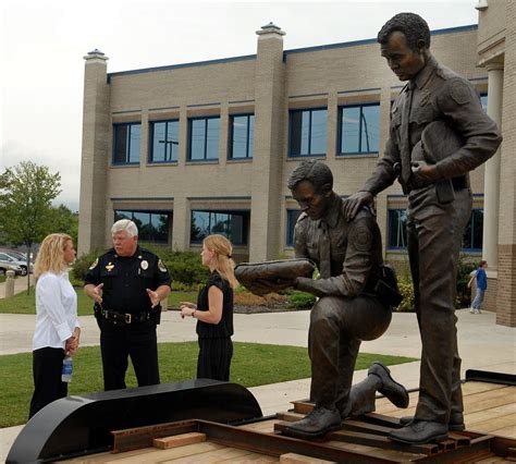 Huntsville Police Fallen Officers Memorial To Honor 22 Officers