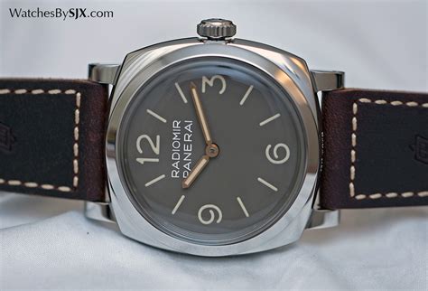 Hands On With The Panerai Tropical Editions Radiomir 1940 Pam662