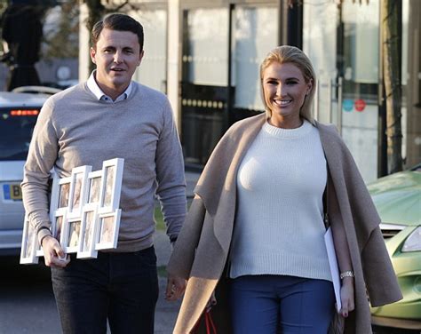billie faiers looks chic as she joins fiancé greg at her mum s birthday lunch daily mail online