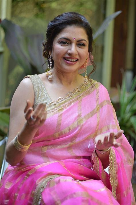 Actress Bhagyashree Saree Photos Radhe Shyam Movie Interview