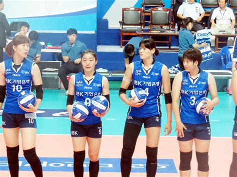 그래도 우리의 딸 서영 선수 있는데. Olympia: 김희진 선수 박정아 김연경 양효진 이재영 황연주 여자 ...
