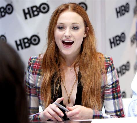 Sophie Turner As A Red Head What Is Sophie Turners Natural Hair