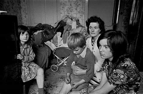 Glasgow Slums 50 Harrowing Pictures Documenting Everyday Life Of Poor
