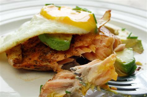 Who knew that popping salmon roe could be so relaxing! salmon with mint, avocado and a fried egg - Dom in the Kitchen