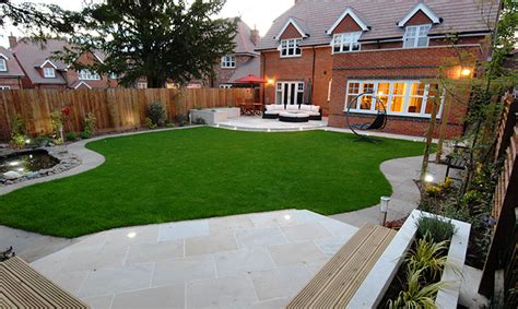 We've found 23 diverse designs and solutions for small backyards and outdoor spaces, from urban to suburban and everything else in between. Ideas For Small Patios Uk - Ztil News