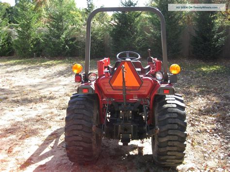 Mahindra 2615 Diesel 4 Wheel Drive Tractor With Front End Loader