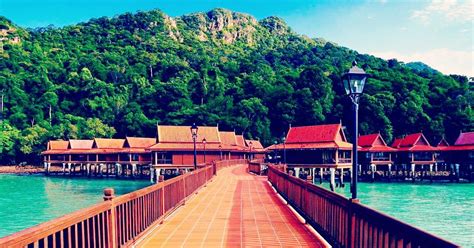 Siete pregati di comunicare in anticipo a the daun resort langkawi l'orario in cui prevedete di arrivare. 7+ Hotel Murah di Langkawi Dekat Pantai 2020 | Pilihan ...