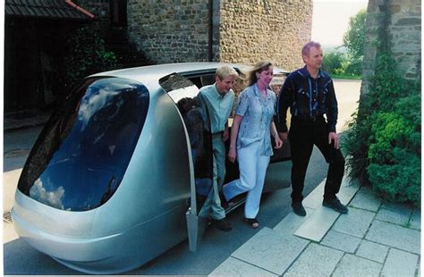 The Failed Monorail Idea That Would Have Seen Driverless Cabs Carrying
