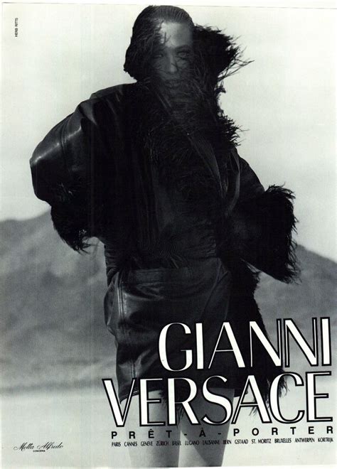 Gianni Versace Fallwinter 1990 Feat Supermodels Christy Tulrlington