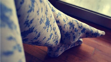 Wallpaper White Legs Socks Closeup Blue Feet Color Hand Leg