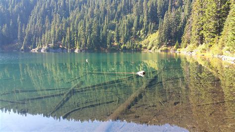 Mirror Lake In The Snoqualmie Range Hd Wallpaper