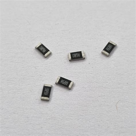 smd chip resistors 1206 size royal ohm uniohm yageo hkr watts walsin at rs 1 piece