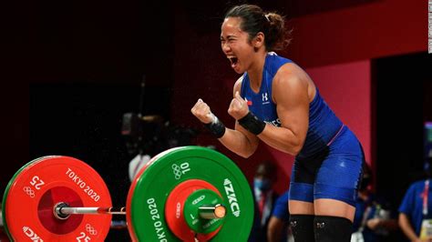 Hidilyn Diaz Wins Philippines First Olympic Gold Medal With Weightlifting