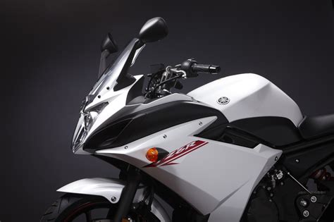 The yamaha fz6r model is a sport bike manufactured by yamaha. YAMAHA FZ-6R specs - 2011, 2012 - autoevolution