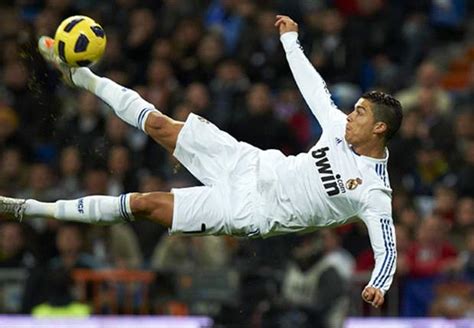 Most Stunning Moves Of Cristiano Ronaldo On The Field Video