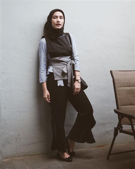 Outfit hijab segiempat ala antika rifani. Outfit Baju Atasan Berhijab Ala Selebgram 2018 Kerudung segi empat outer pallazo cullote ...