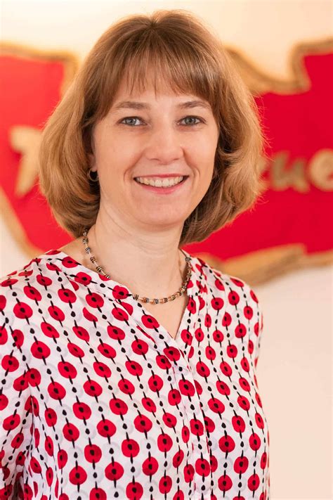 Finden sie private und berufliche informationen zu claudia blumberg: Tanzschule Brühl | Unterstütze Deine lokale & regionale ...