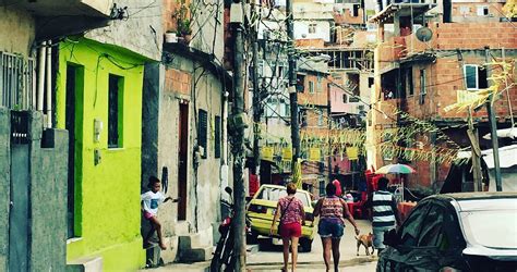 During dry days dust was controlled by wetting the soil each day for 15 to 30 minutes before construction activities began, and again after construction activities were . Social Constructions of the Favela Part 4: Tourist ...