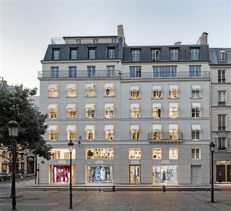 Dior Inaugure Une Boutique Xxl Rue Saint Honoré à Paris