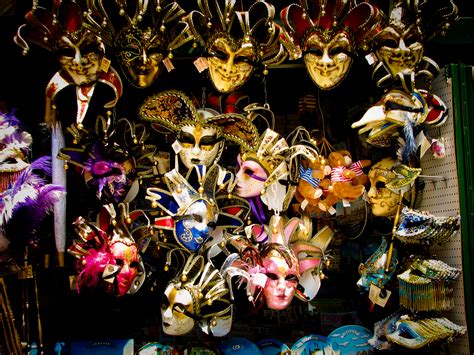 Filevenetian Masks Shop In Venice Wikimedia Commons