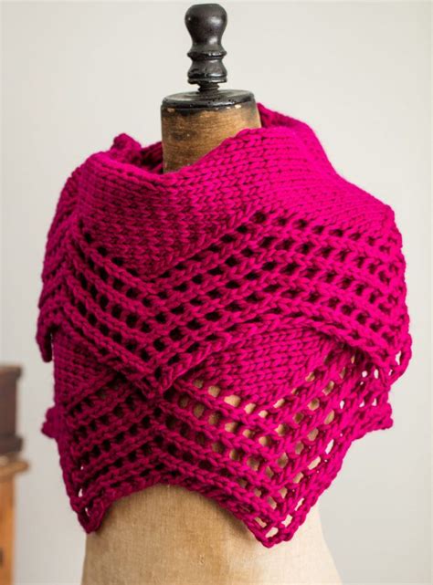 They're highly customizable, you can wear 'em no matter the weather and they're so easy to customize. Free Knitting Pattern for Camelia Shawl - Crescent shaped ...