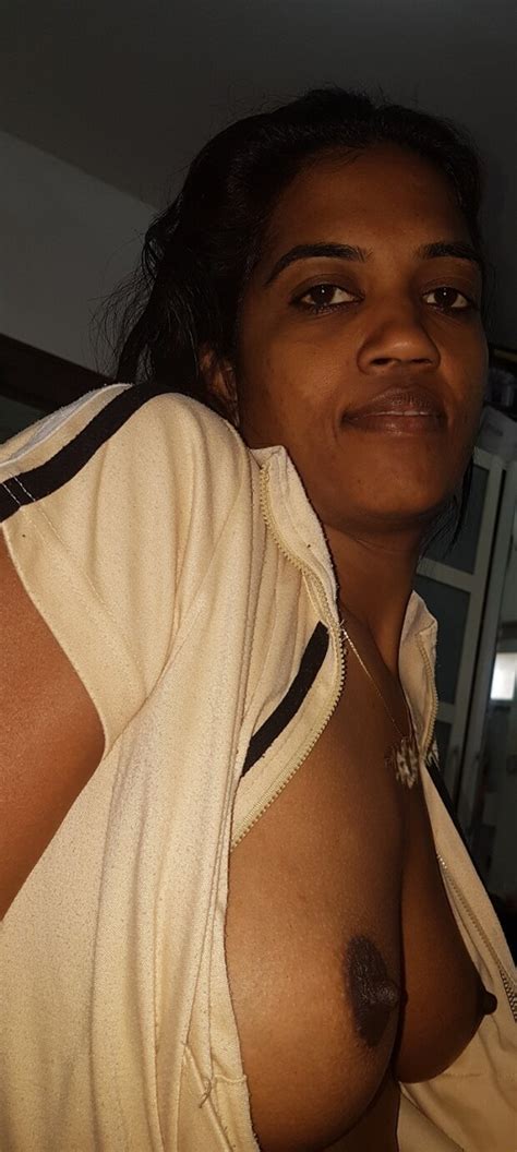 Sexy East Indian Housewife Bhabhi Hot Nude Boobs Jamesalbana