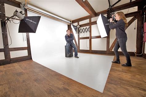 In this short video, jeff rojas shows how he was able to build a professional photo studio in just 60sq feet of space. Ideas, home photography studio - Yahoo Image Search ...