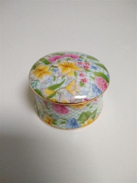 Small Vintage Porcelain Trinket Box With Lid Jewelry Gem