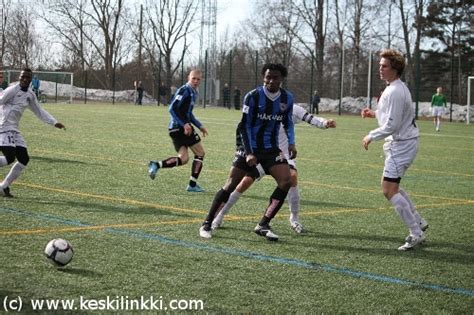Joni kauko pääsi ensimmäisen veikkausliigakautensa aikana tositoimiin yhdeksässä ottelussa. Harjoitusottelu: FC Inter - Haka 1-0 (0-0) 13.04.2010